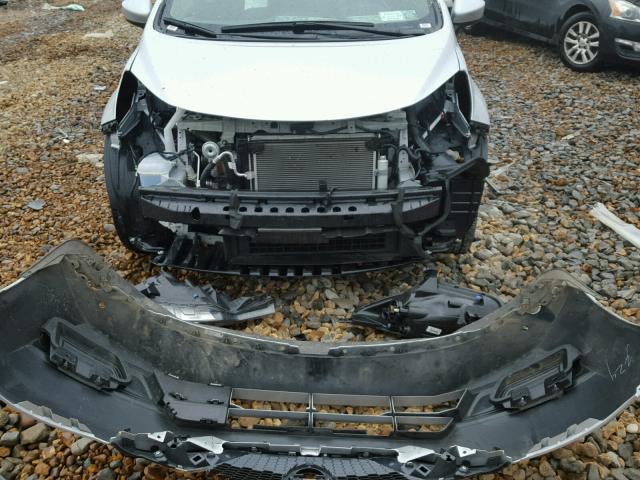 3N1CE2CP7HL359561 - 2017 NISSAN VERSA NOTE SILVER photo 9