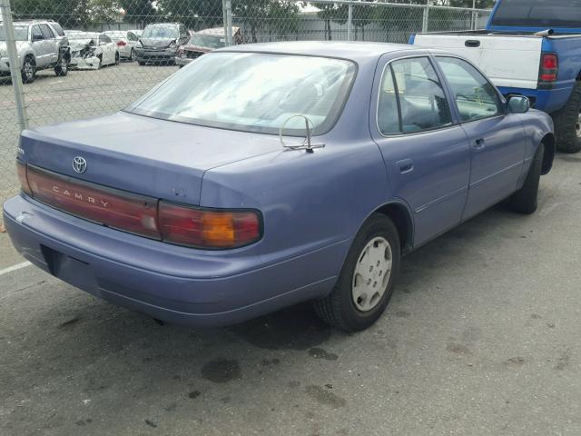 4T1SK12E4NU071392 - 1992 TOYOTA CAMRY LE PURPLE photo 4