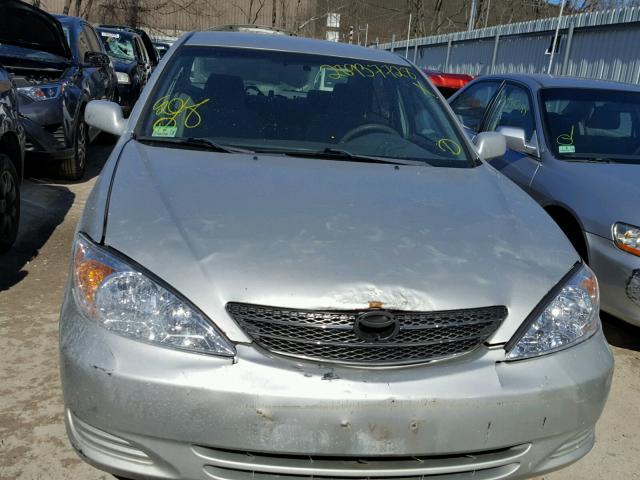 4T1BE32K43U151863 - 2003 TOYOTA CAMRY LE SILVER photo 9