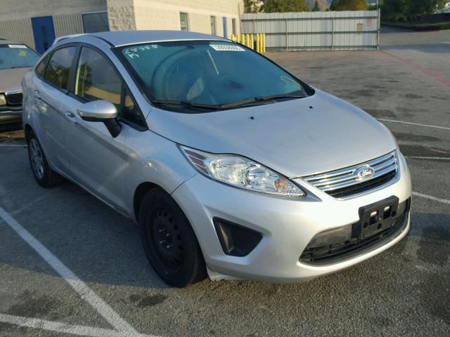 3FADP4BJ3DM172624 - 2013 FORD FIESTA SE SILVER photo 1