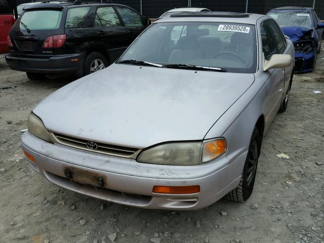 4T1BG12K4TU757646 - 1996 TOYOTA CAMRY DX GOLD photo 2