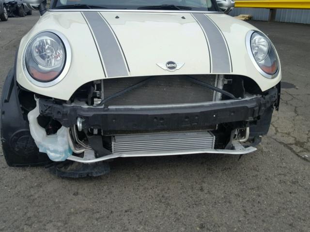 WMWXM5C54F3B34539 - 2015 MINI COOPER WHITE photo 9