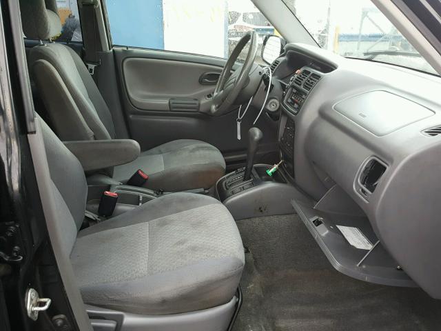 2CNBE13C436900378 - 2003 CHEVROLET TRACKER BLACK photo 5