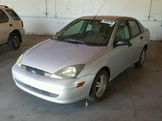 1FAFP34Z03W254265 - 2003 FORD FOCUS SE C SILVER photo 2