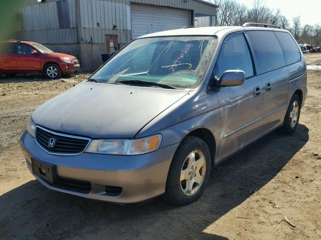 2HKRL1864YH581076 - 2000 HONDA ODYSSEY EX SILVER photo 2