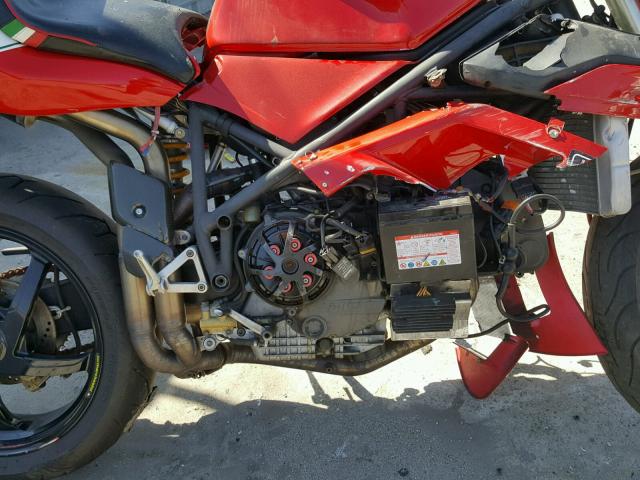 ZDM1SB3R8YB012471 - 2000 DUCATI 748 RED photo 7