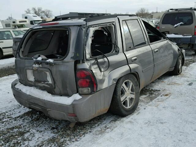 1GNDT13S172261543 - 2007 CHEVROLET TRAILBLAZE TAN photo 3