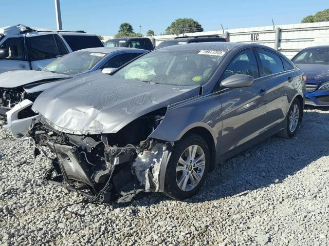 5NPEB4AC0DH751236 - 2013 HYUNDAI SONATA GLS CHARCOAL photo 2