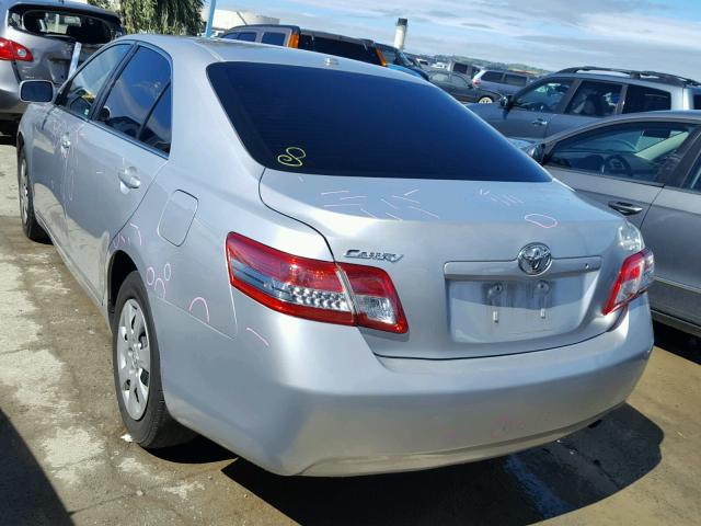 4T1BF3EK0BU681612 - 2011 TOYOTA CAMRY BASE SILVER photo 3