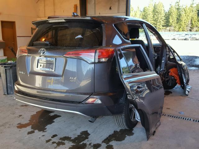 2T3RFREV9HW577180 - 2017 TOYOTA RAV4 XLE GRAY photo 4