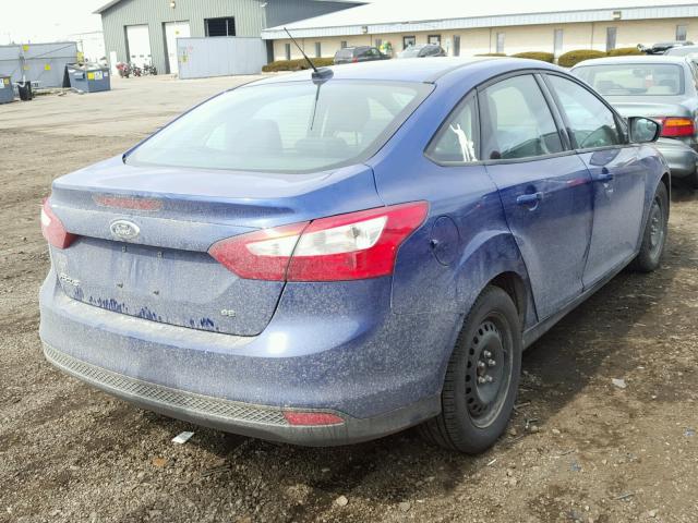 1FAHP3F28CL250782 - 2012 FORD FOCUS SE BLUE photo 4