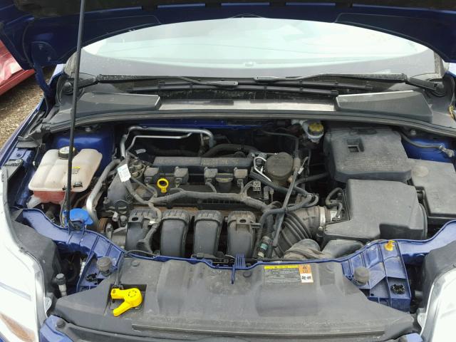 1FAHP3F28CL250782 - 2012 FORD FOCUS SE BLUE photo 7