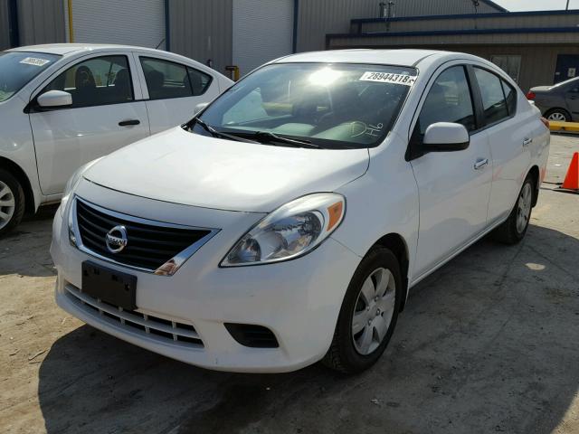 3N1CN7AP3DL860263 - 2013 NISSAN VERSA S WHITE photo 2