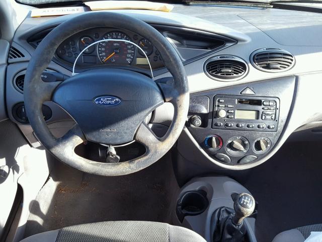 1FAFP33P64W173952 - 2004 FORD FOCUS LX BLUE photo 9