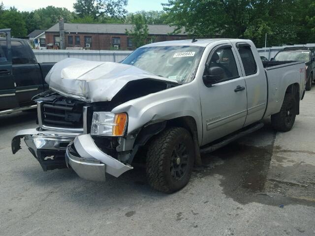 1GTSKVE32AZ288894 - 2010 GMC SIERRA K15 SILVER photo 2