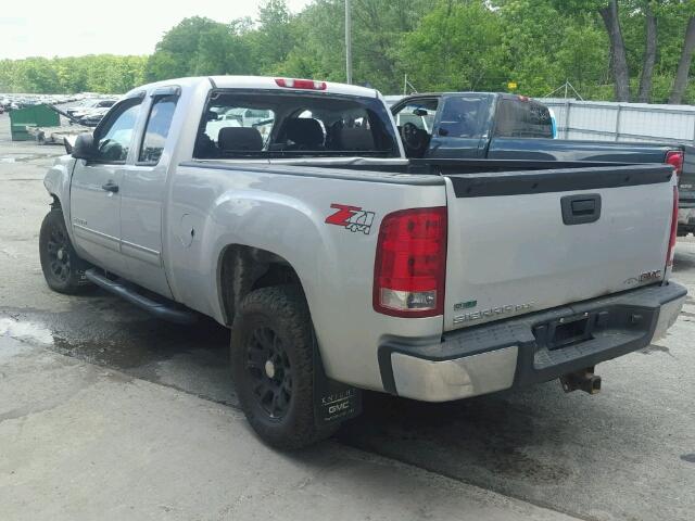 1GTSKVE32AZ288894 - 2010 GMC SIERRA K15 SILVER photo 3