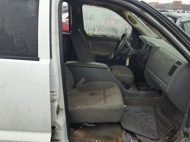 1D7HW28N85S294116 - 2005 DODGE DAKOTA QUA WHITE photo 5