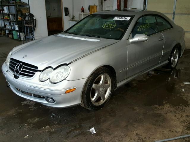 WDBTJ75J04F085492 - 2004 MERCEDES-BENZ CLK 500 SILVER photo 2