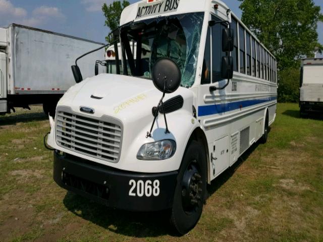 4UZABRDT4GCGR4707 - 2016 FREIGHTLINER CHASSIS B2 WHITE photo 2