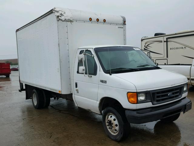 1FDXE45S03HB78090 - 2003 FORD E450 S-DUT WHITE photo 1