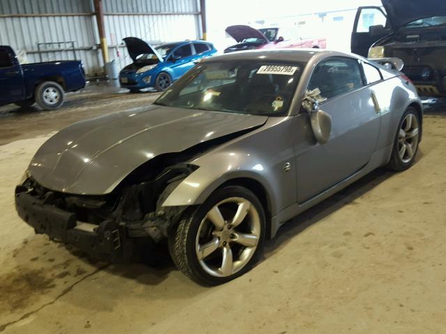 JN1AZ34D06M300070 - 2006 NISSAN 350Z COUPE GRAY photo 2