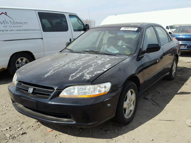 1HGCG1659XA038043 - 1999 HONDA ACCORD EX BLACK photo 2