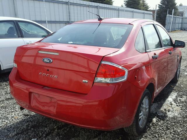 1FAHP35N98W135285 - 2008 FORD FOCUS SE RED photo 4