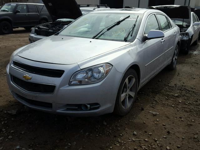 1G1ZC5EU5CF284176 - 2012 CHEVROLET MALIBU 1LT 银色 照片 2