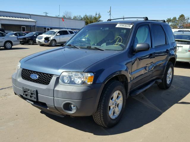 1FMCU93125KA97459 - 2005 FORD ESCAPE XLT BLUE photo 2