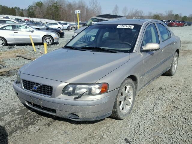 YV1RS61R322188032 - 2002 VOLVO S60 GOLD photo 2