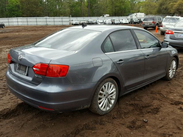 3VWLX7AJ9BM372054 - 2011 VOLKSWAGEN JETTA SEL GRAY photo 4