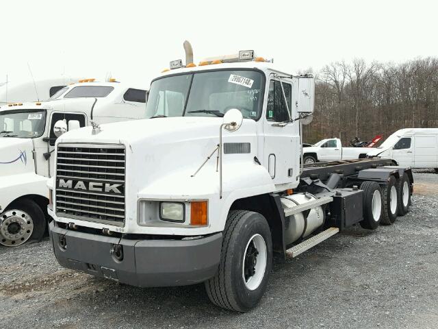 1M2AA12Y2PW020666 - 1993 MACK 600 CH600 WHITE photo 2