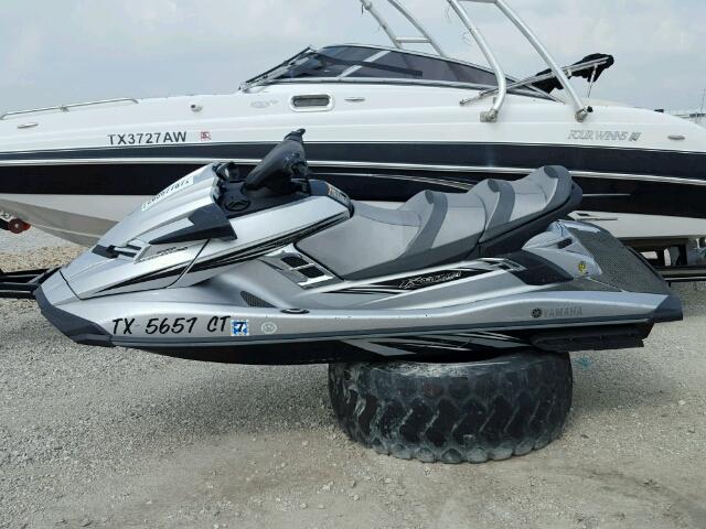 YAMA3022J415 - 2014 YAMAHA MARINE SILVER photo 9