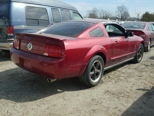 1ZVFT80N075317427 - 2007 FORD MUSTANG RED photo 4