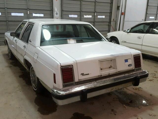 2FABP74F2HX215295 - 1987 FORD CROWN VICT WHITE photo 3