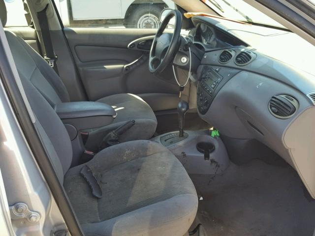 1FAFP36381W279775 - 2001 FORD FOCUS SE SILVER photo 5