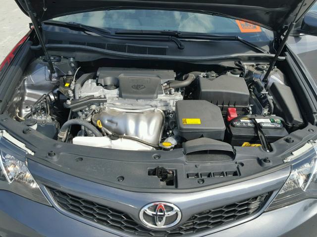 4T1BF1FK2EU812837 - 2014 TOYOTA CAMRY L GRAY photo 7