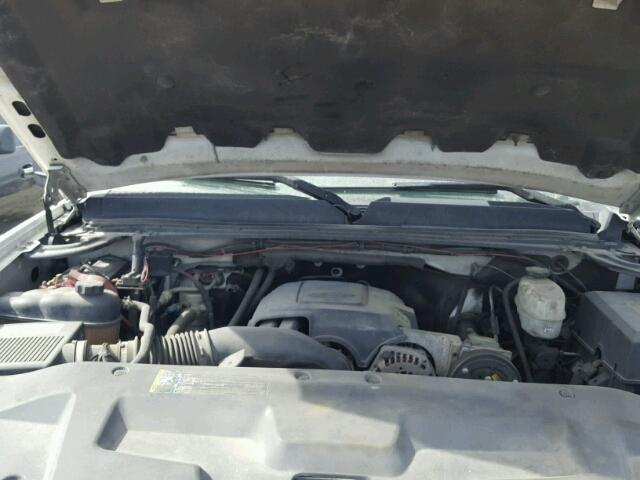 1GDJK34K28E218205 - 2008 GMC SIERRA K35 WHITE photo 7