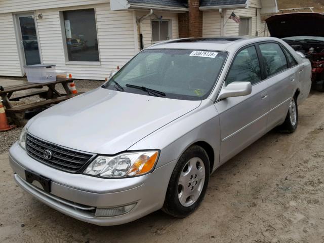 4T1BF28B24U380168 - 2004 TOYOTA AVALON XL SILVER photo 2