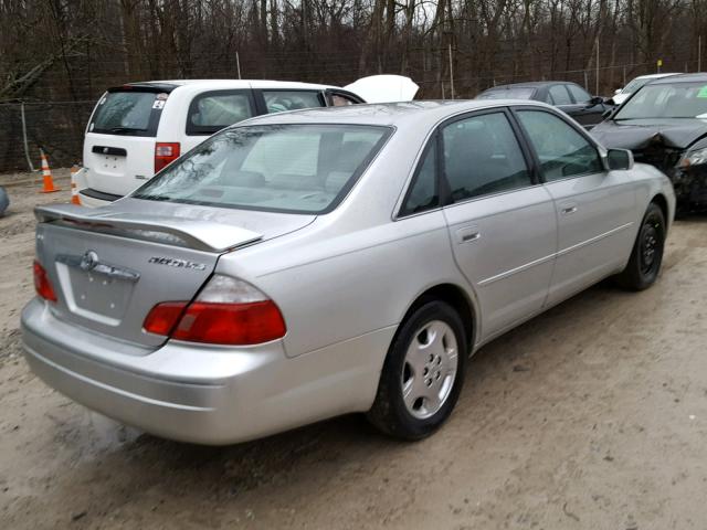 4T1BF28B24U380168 - 2004 TOYOTA AVALON XL SILVER photo 4