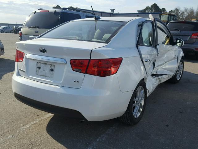 KNAFU4A24C5620120 - 2012 KIA FORTE EX WHITE photo 4