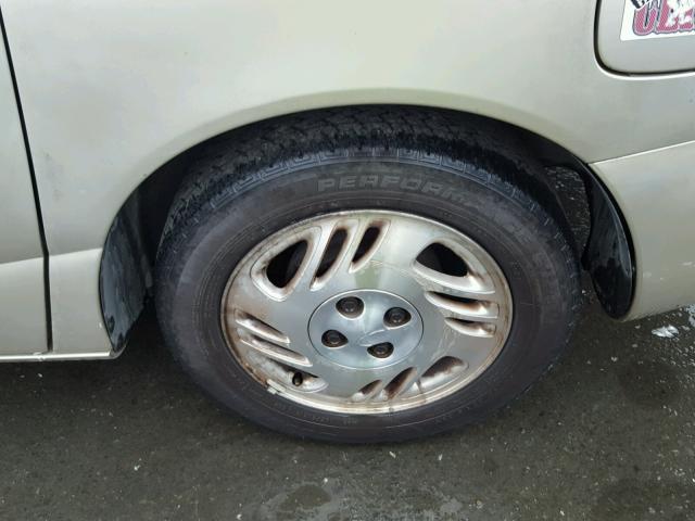 1G8ZY12701Z267212 - 2001 SATURN SC2 GOLD photo 9