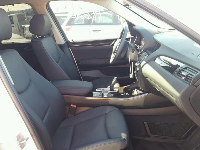 5UXWZ7C3XH0V90670 - 2017 BMW X3 SDRIVE2 WHITE photo 5