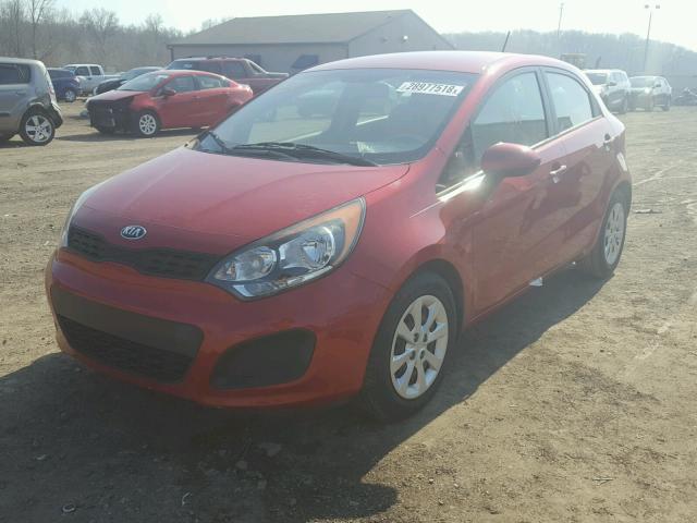 KNADM5A35D6170172 - 2013 KIA RIO LX Կարմիր լուսանկար 2