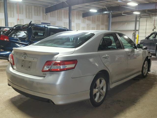 4T1BF3EK1BU137183 - 2011 TOYOTA CAMRY BASE SILVER photo 4