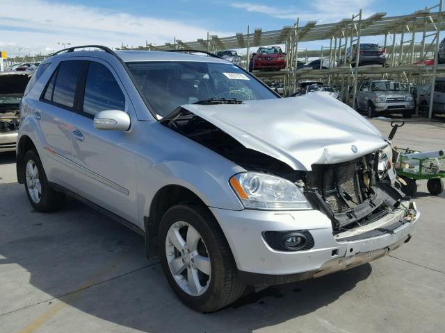 4JGBB75E96A052919 - 2006 MERCEDES-BENZ ML 500 SILVER photo 1