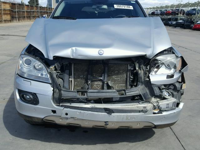 4JGBB75E96A052919 - 2006 MERCEDES-BENZ ML 500 SILVER photo 9