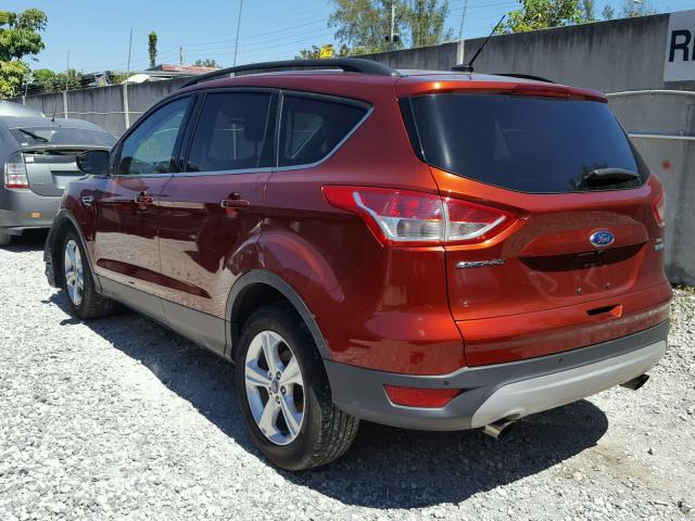 1FMCU0GX5FUA19242 - 2015 FORD ESCAPE SE RED photo 3