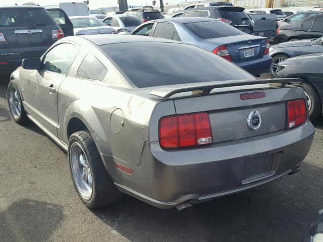 1ZVHT82H255142076 - 2005 FORD MUSTANG GT GRAY photo 3