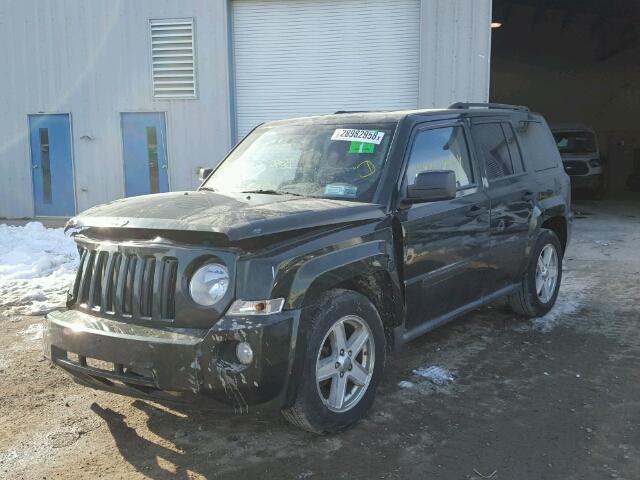 1J4NF1GB4AD671595 - 2010 JEEP PATRIOT SP GREEN photo 2